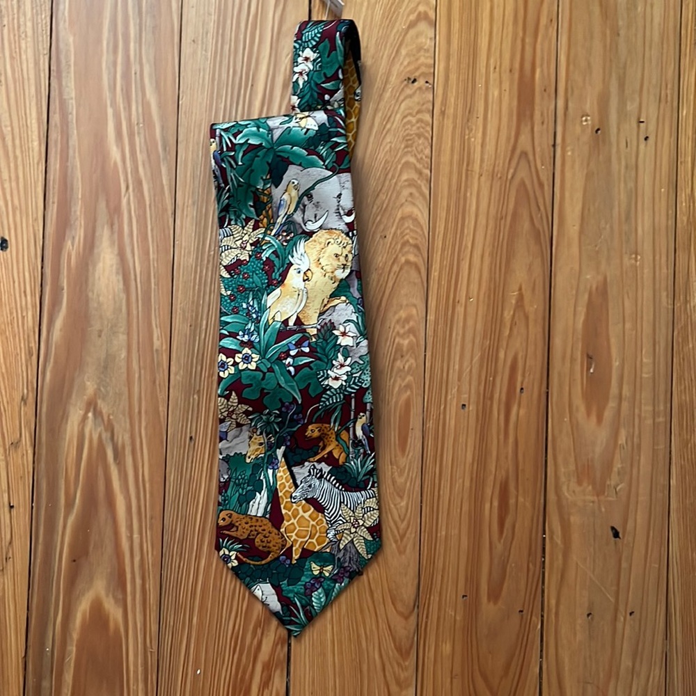 Van Heusen Exotic African Animal Silk Tie